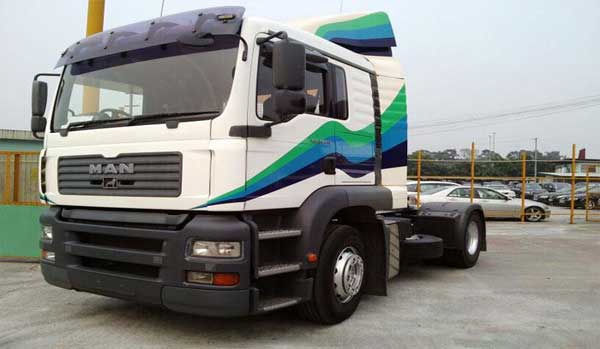粵港物流運(yùn)輸車(chē)輛